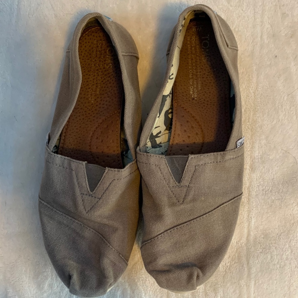 brown toms